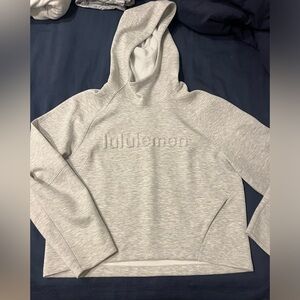 LULULEMON crew neck cropped hoodie